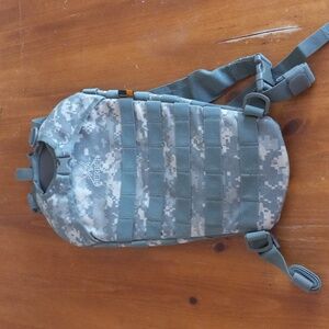 Gerber Hydration Day Pack
